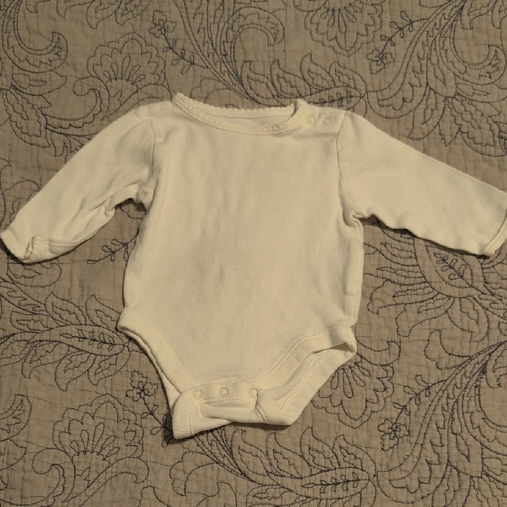 Old Navy White Long Sleeve Baby Bodysuit